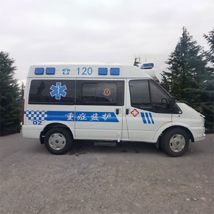 重庆私人救护车租赁费用