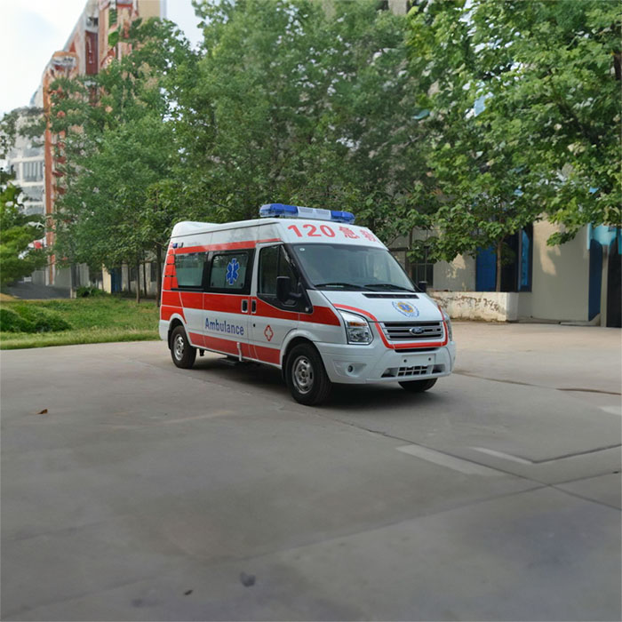 重庆租赁私人救护车电话号码