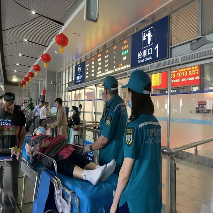 重庆私人救护车租赁多少钱
