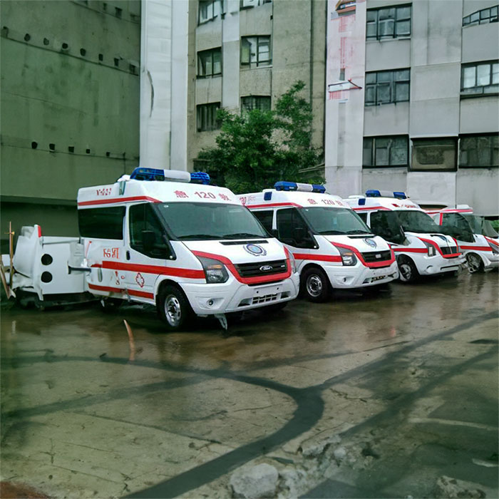 重庆私人救护车出租费用