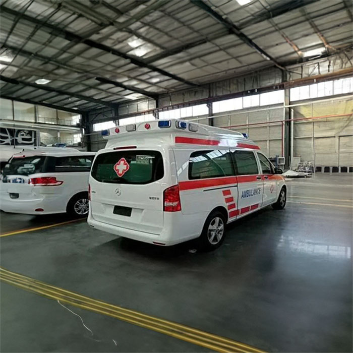 重庆私人救护车租赁费用