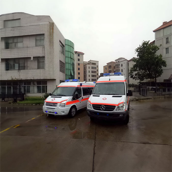 重庆出租救护车联系电话