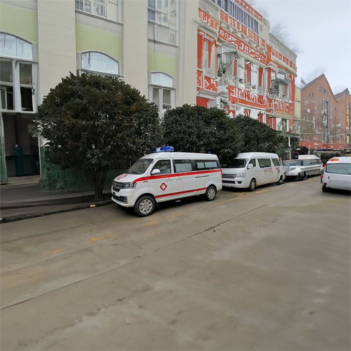 重庆私人救护车租车费用