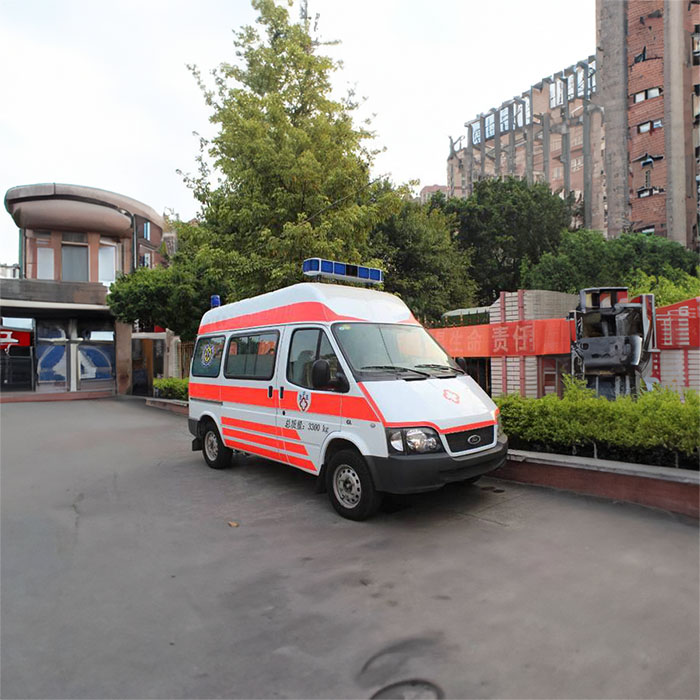 重庆出租急救车联系电话