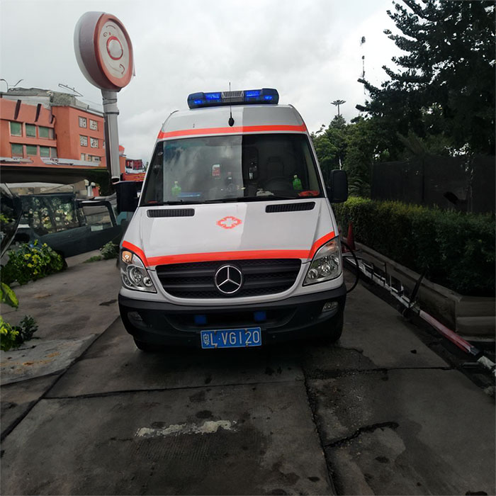 重庆私人救护车租赁电话号码