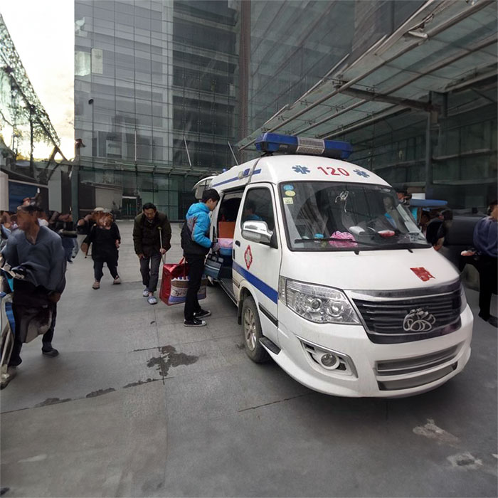 重庆出租救护车联系电话