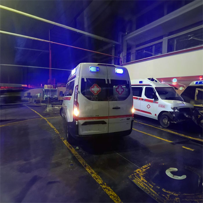 重庆出租私人救护车联系方式