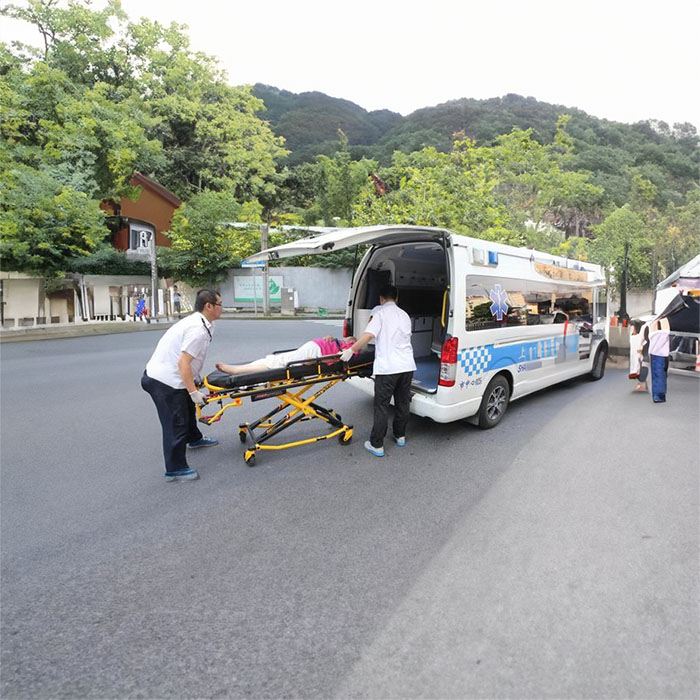 重庆租赁救护车电话号码