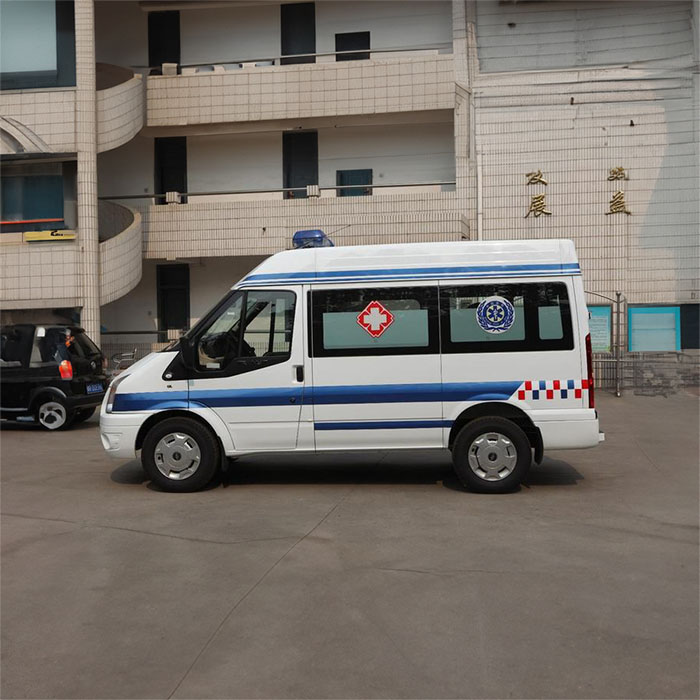 重庆私人救护车租赁电话