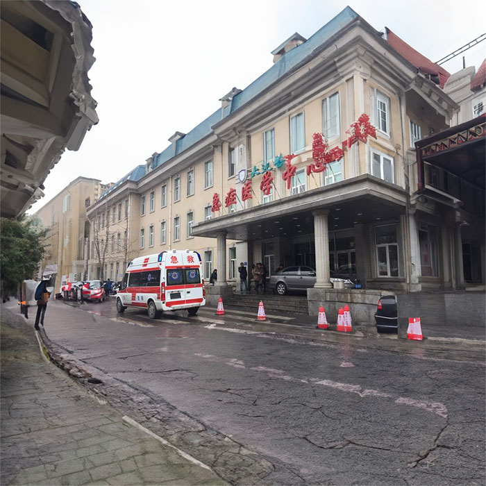 重庆租赁救护车联系电话