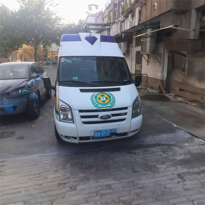 重庆救护车出租电话