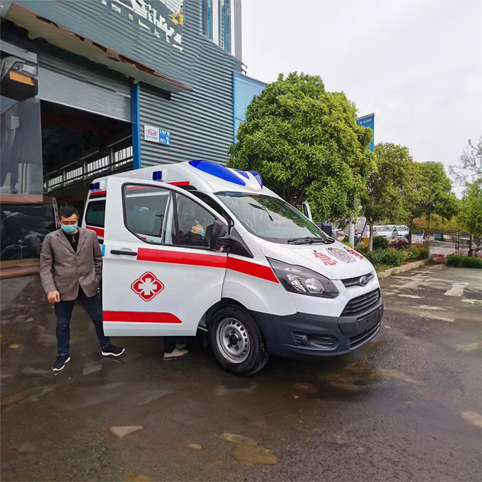 重庆租赁私人救护车联系电话
