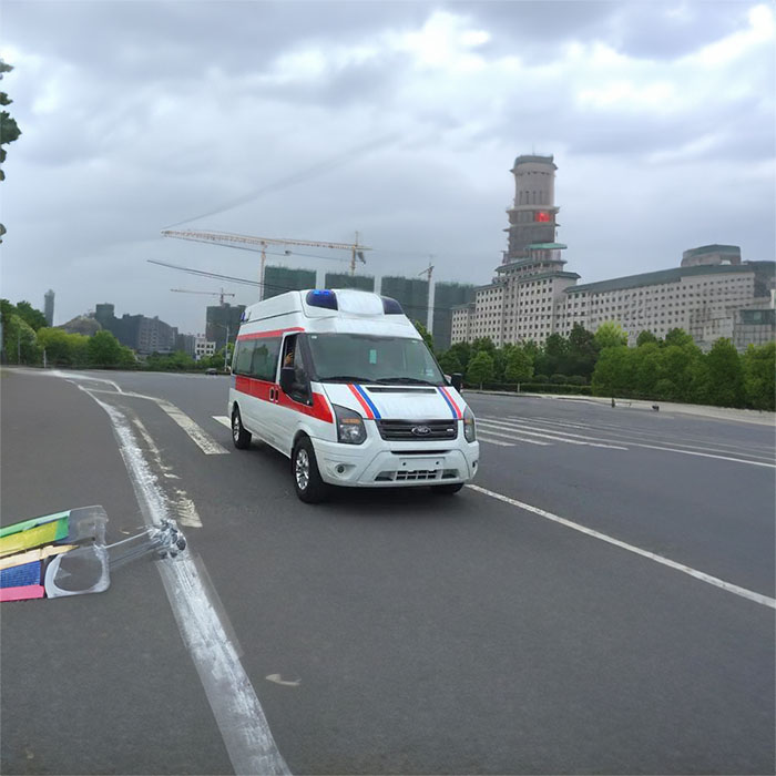 重庆救护车出租电话