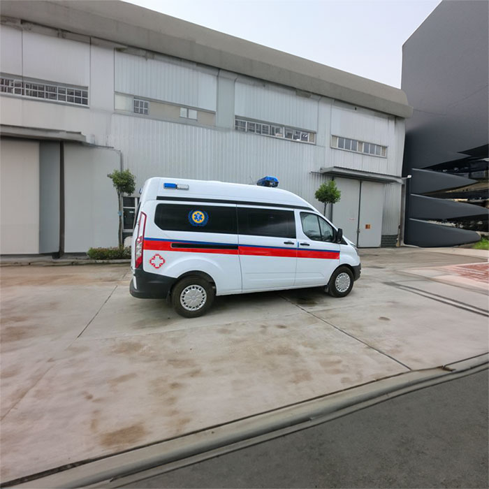 重庆租赁私人救护车联系电话