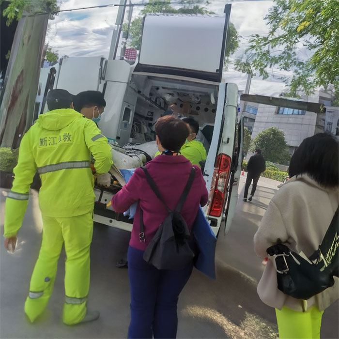 重庆120出租费用