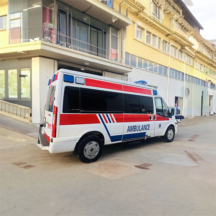 重庆私人救护车租赁多少钱