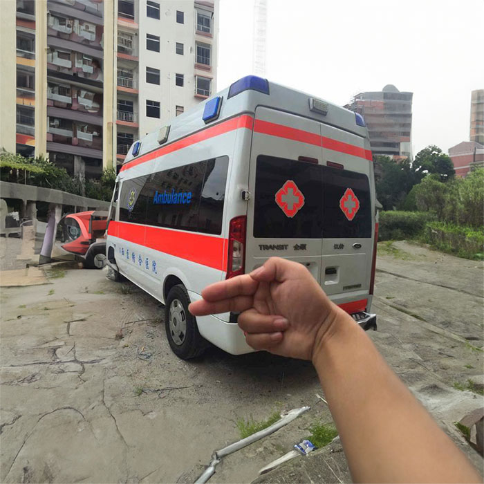 重庆私人救护车出租费用
