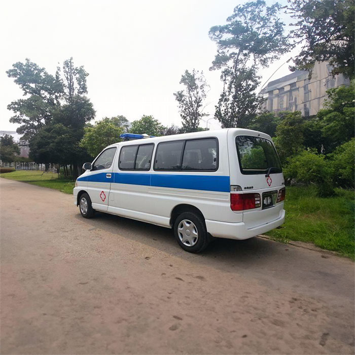 重庆私人救护车租车联系方式