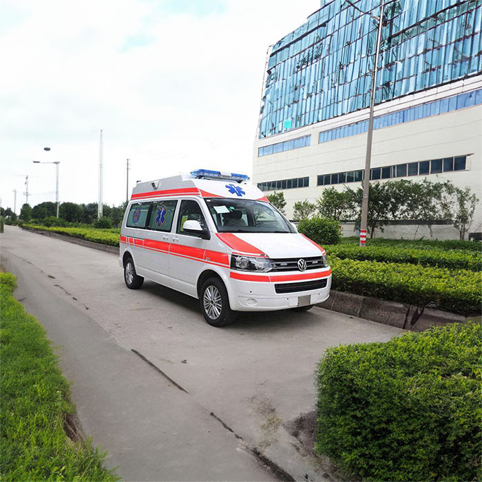 重庆私人救护车租车电话