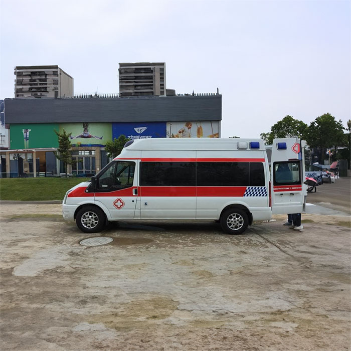 重庆救护车出租电话