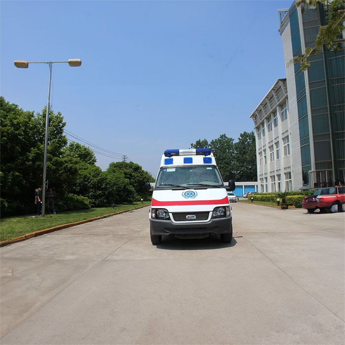 重庆租赁私人救护车联系电话