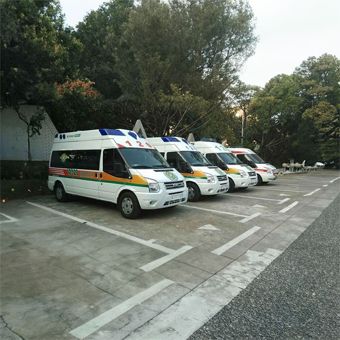 重庆租赁救护车电话