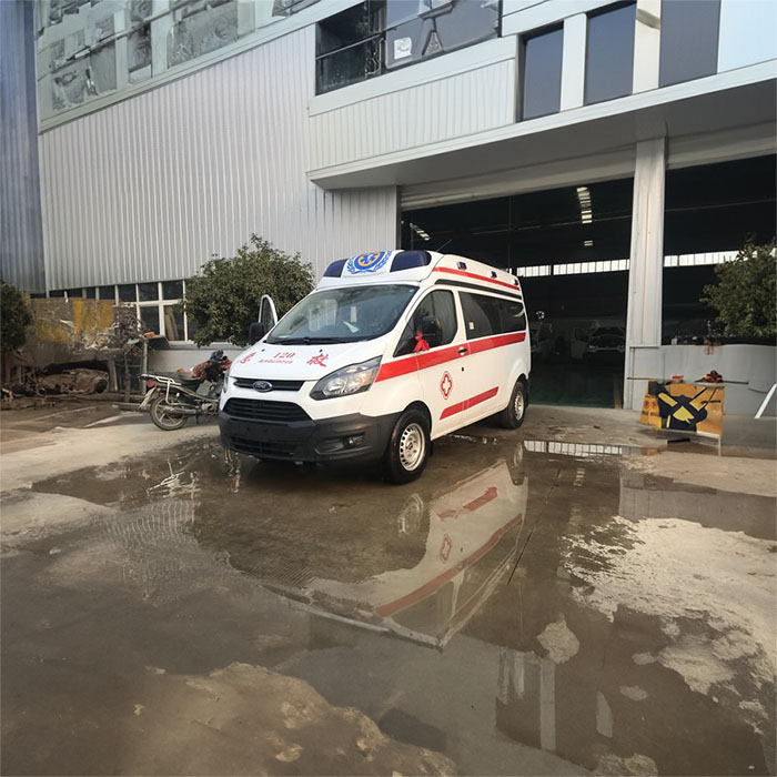 重庆私人救护车租赁联系电话