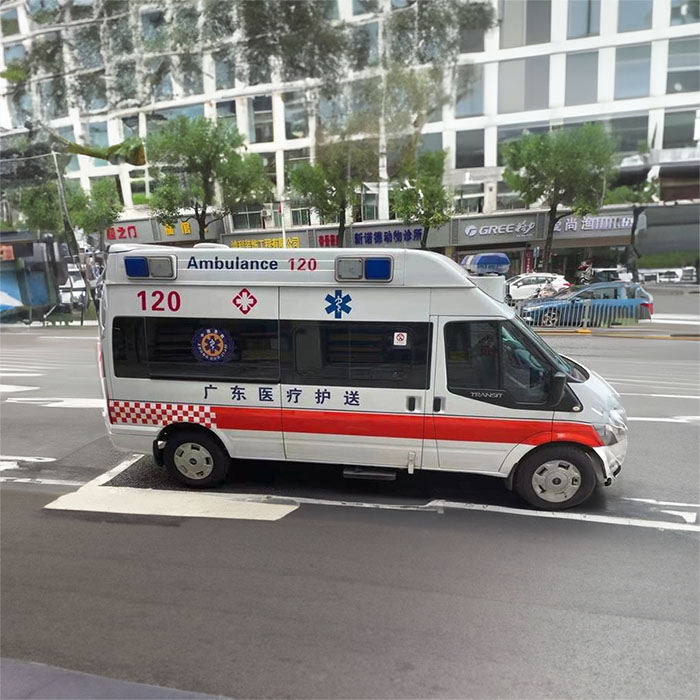 重庆租赁救护车联系方式