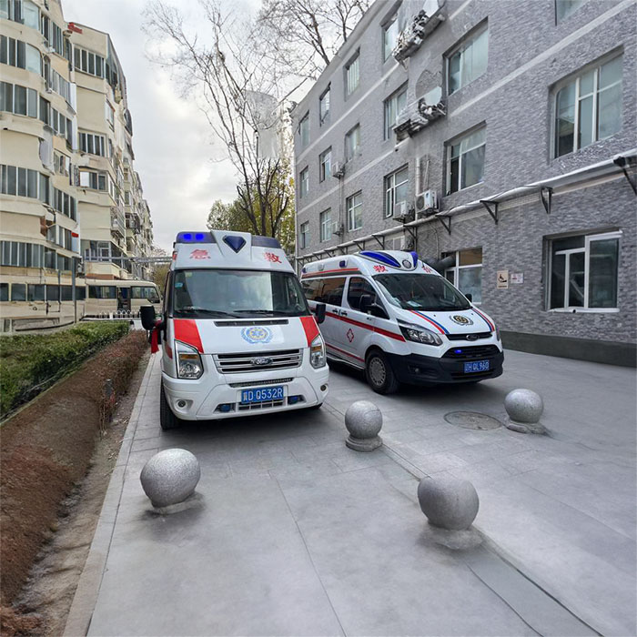 重庆私人救护车租赁收费