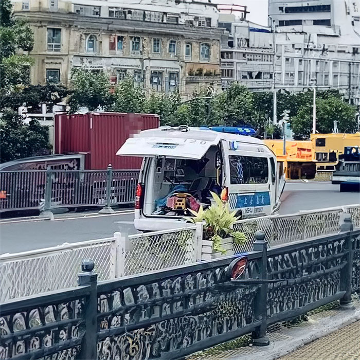 重庆私人救护车租赁多少钱