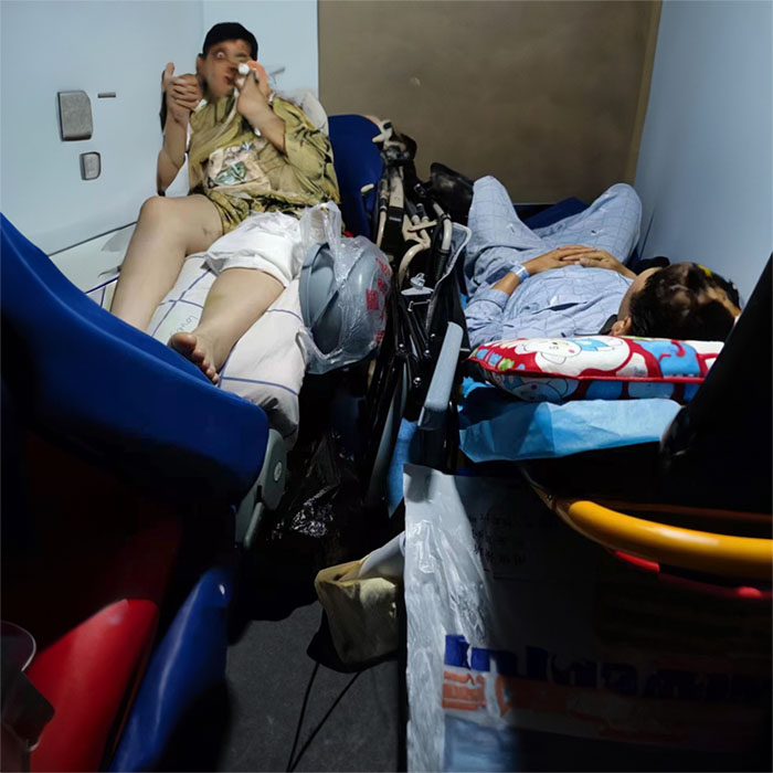 重庆私人救护车出租联系电话