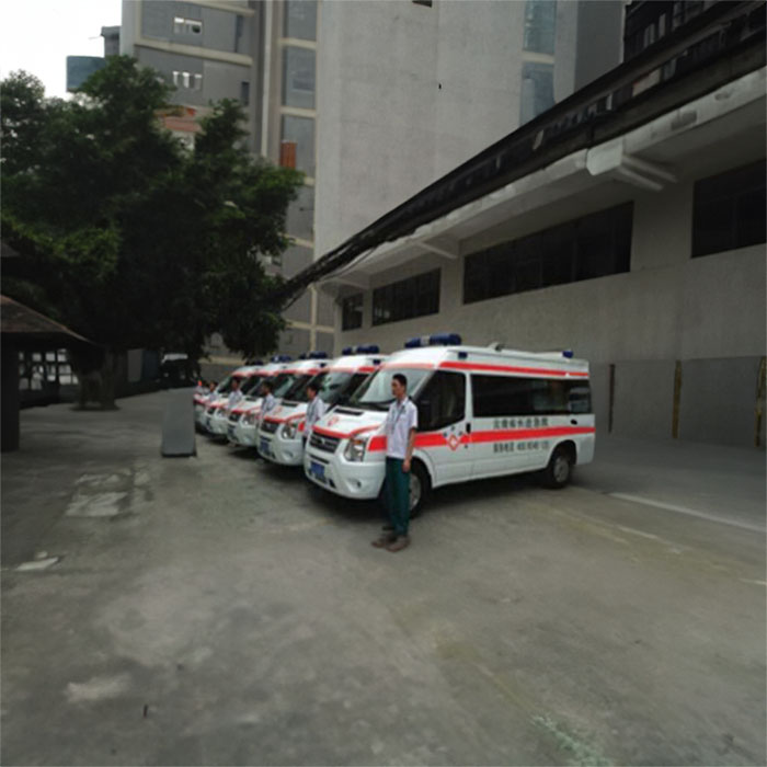 重庆私人救护车租赁费用
