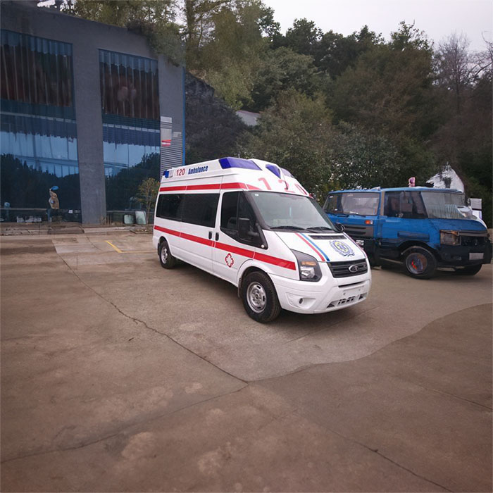 重庆私人救护车租车多少钱