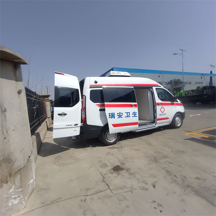 重庆私人救护车租车电话号码