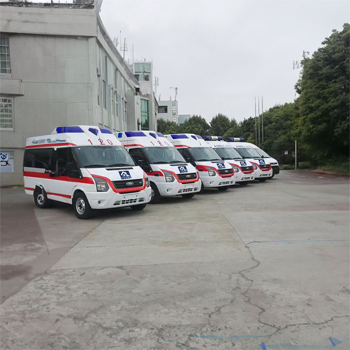 重庆救护车租赁费用