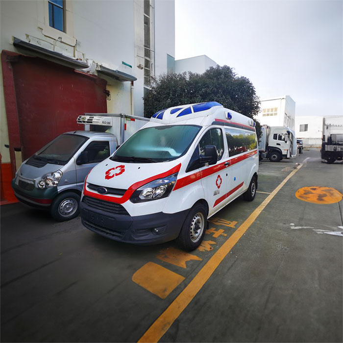 重庆租赁私人救护车联系电话