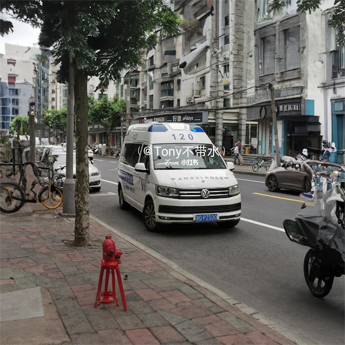 重庆私人救护车租车电话