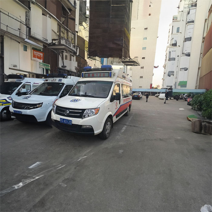重庆私人救护车租车电话
