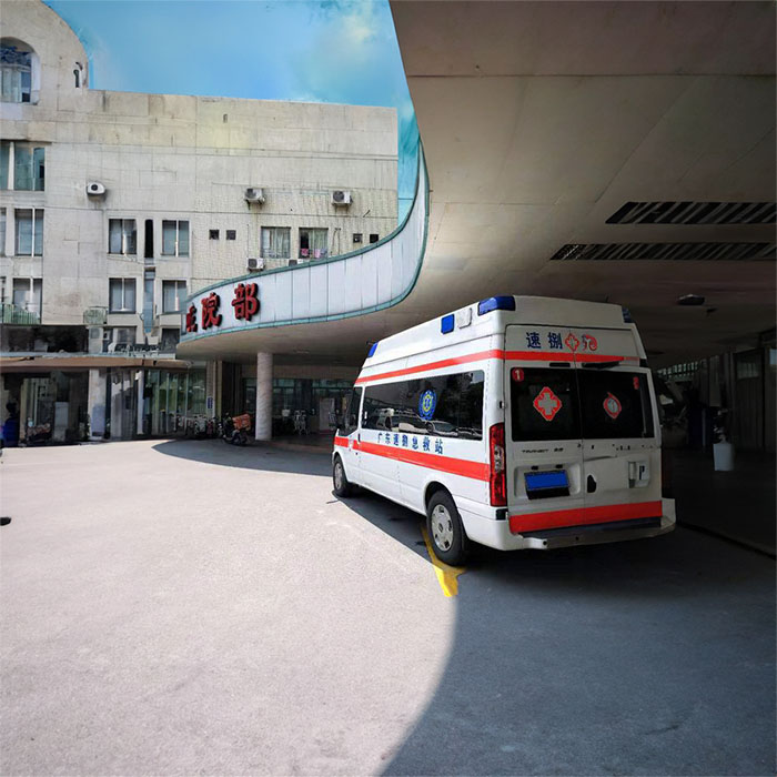 重庆私人救护车租车联系电话