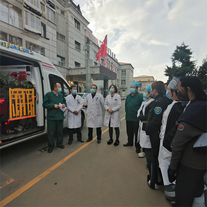 重庆私人救护车出租联系电话