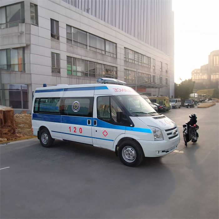 重庆私人救护车租赁收费