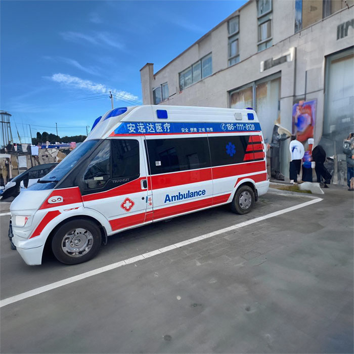 重庆救护车租赁