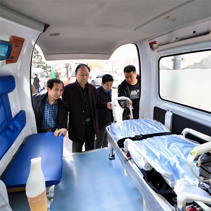 重庆租赁救护车电话