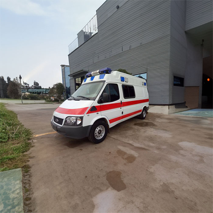重庆出租救护车联系电话