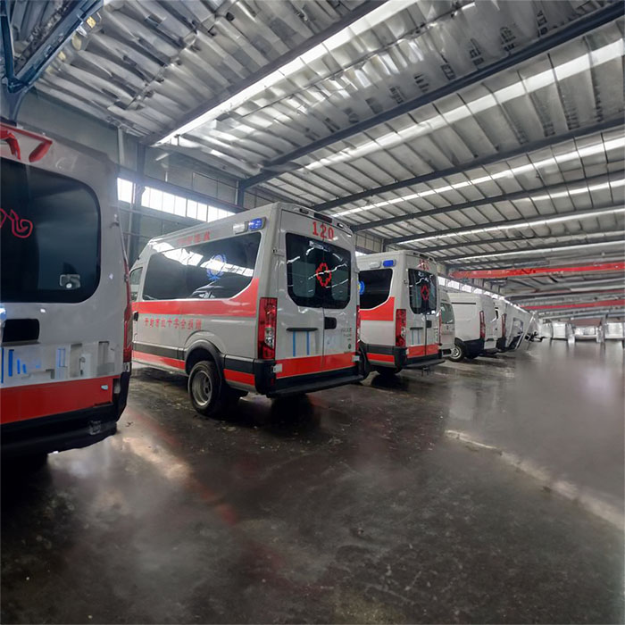 重庆私人救护车出租电话