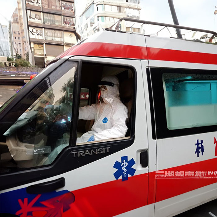 重庆租赁私人救护车电话号码