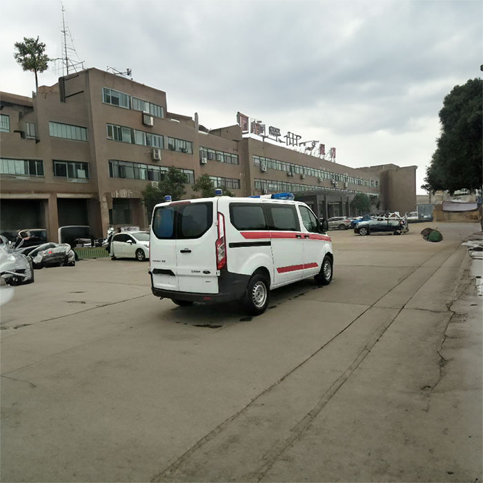 重庆救护车租赁电话