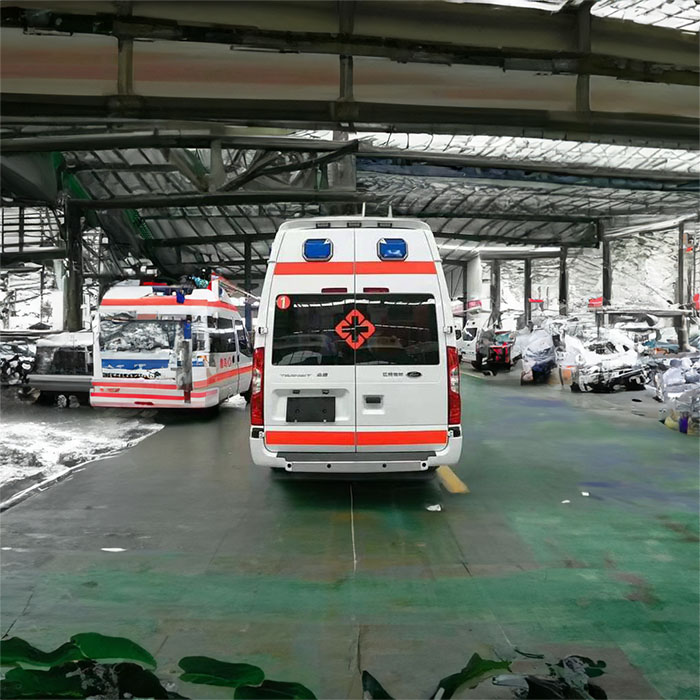 重庆私人救护车出租费用