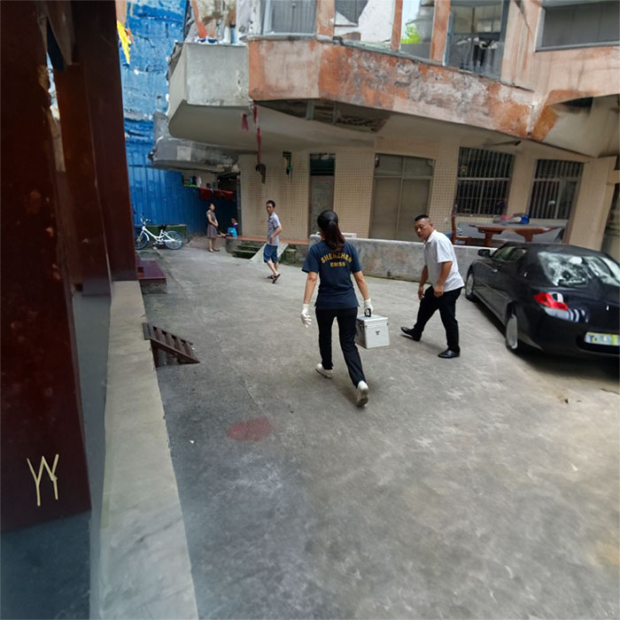 重庆救护车租赁电话