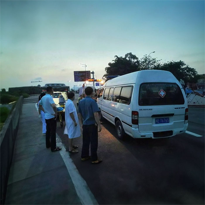 重庆私人救护车出租